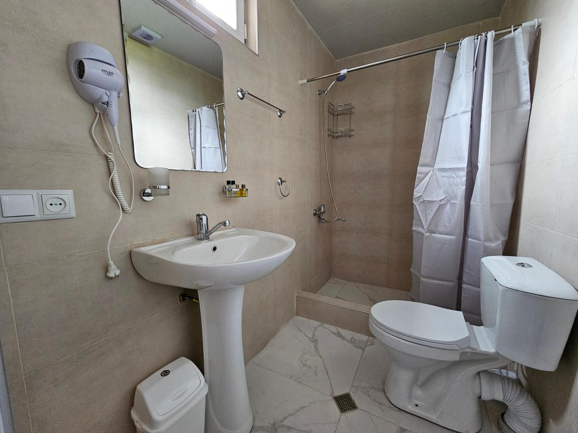 Hilltop Guest House Kutaisi Zewnętrze zdjęcie