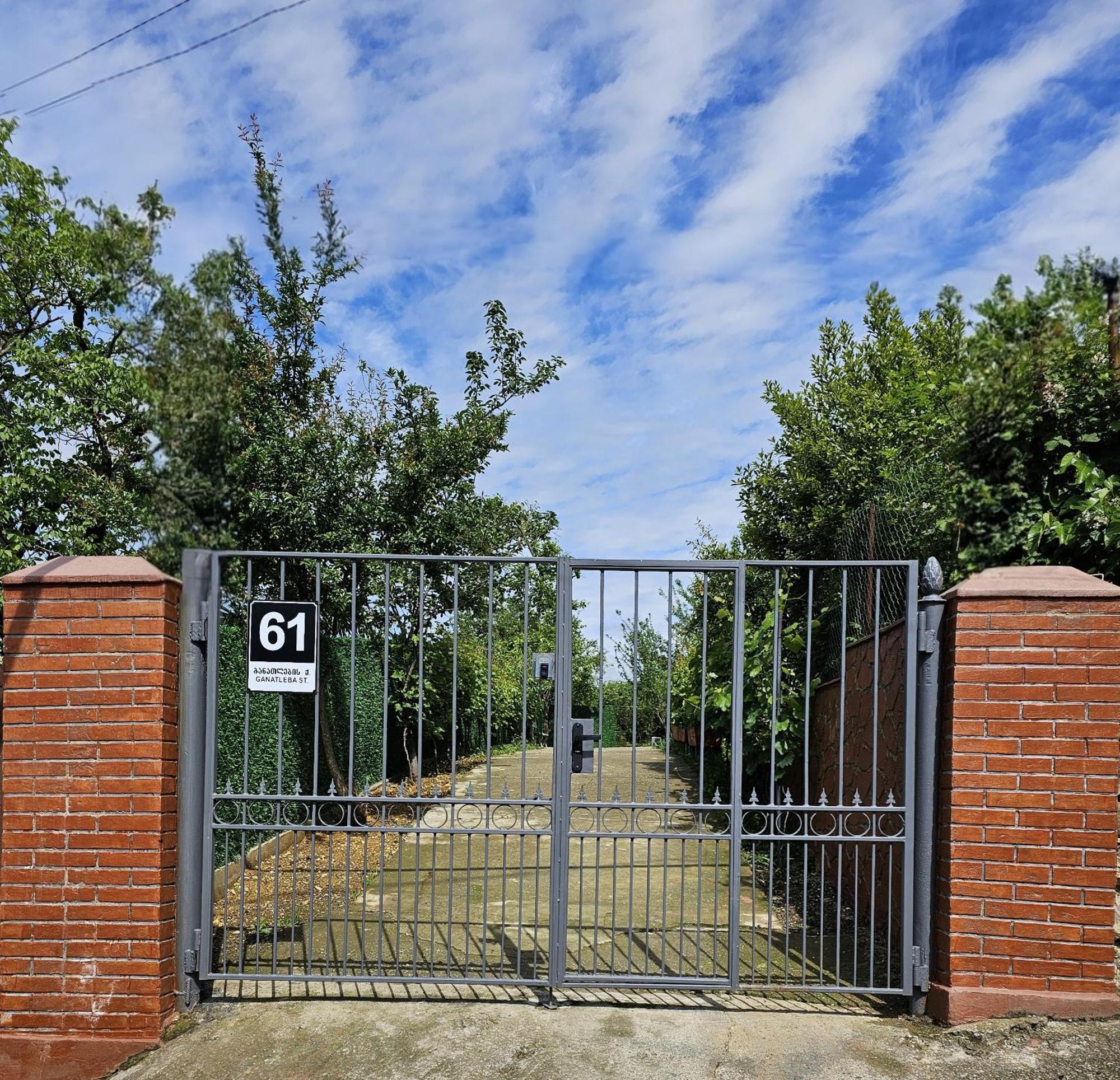 Hilltop Guest House Kutaisi Zewnętrze zdjęcie